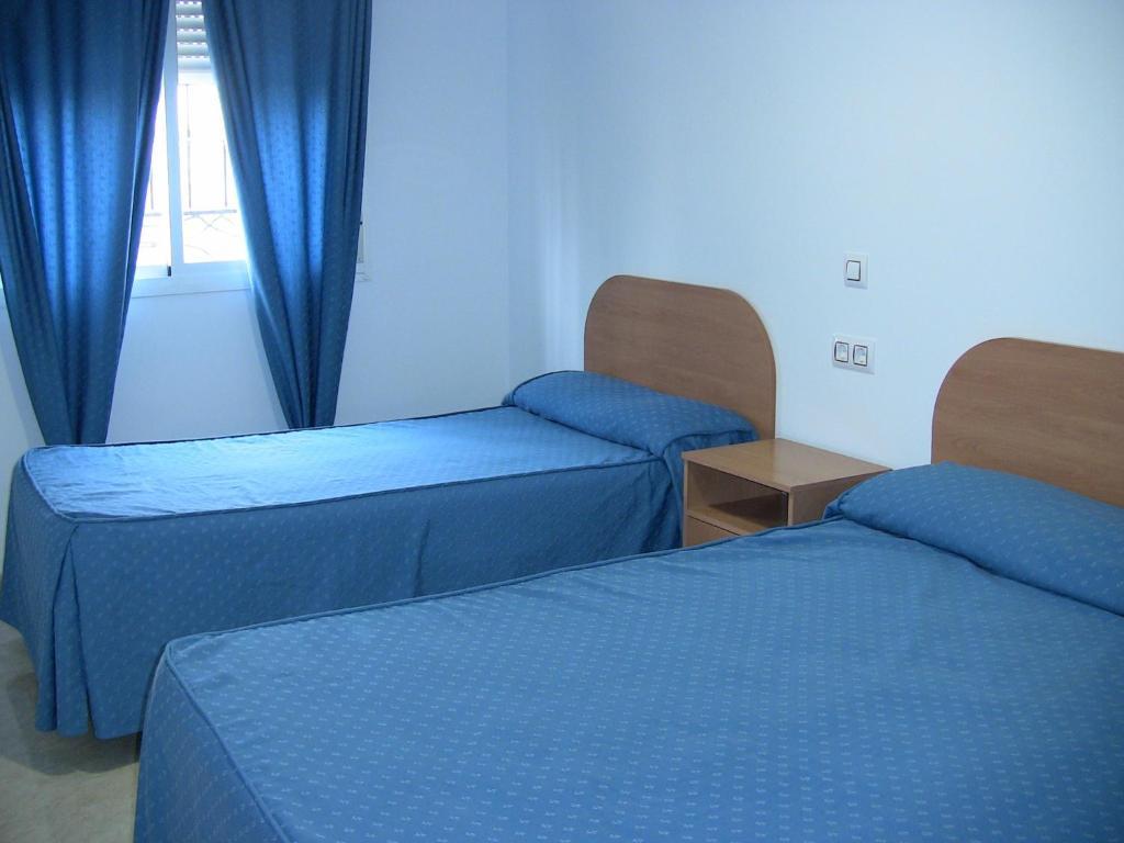 Apartahotel Los Hermanos Ocaña Pokoj fotografie