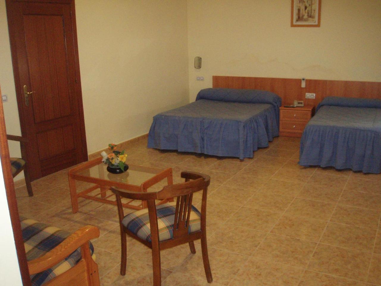Apartahotel Los Hermanos Ocaña Exteriér fotografie